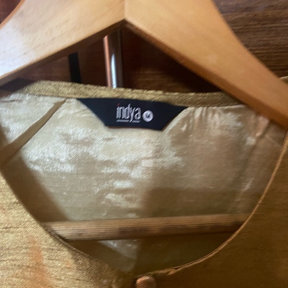 Pretty INDYA stitched saree and Blouse set - Picture 7 of 11